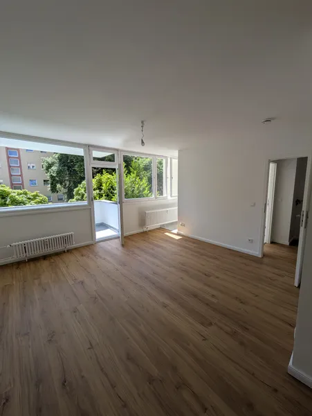 Schöne 1 Zimmer Single-Wohnung mit Balkon in ruhiger Tempelhofer Lage — photo 1